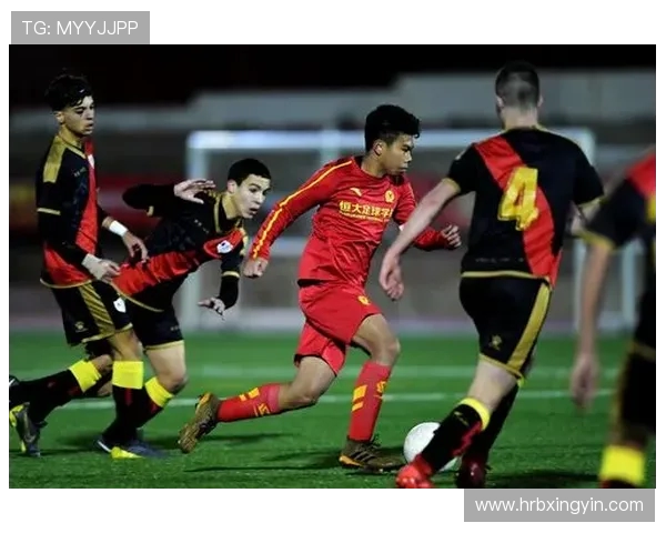 重庆与杭州足球队的耐力较量赛后分析与战术总结 重庆与杭州足球队的耐力较量赛后分析与战术总结