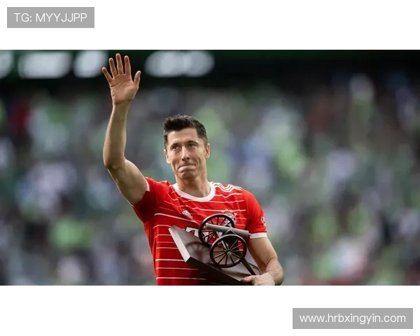 莱万重返老东家引发拜仁球迷强烈不满愤怒指责其忘恩负义