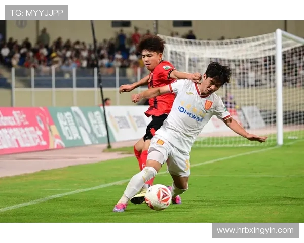 重庆足球队与北京足球队实力对比赛后分析与总结