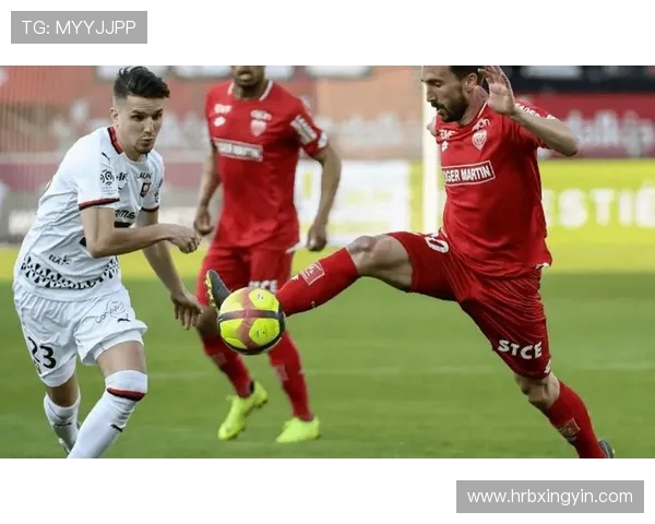 阿尔克马尔与阿斯坦纳的较量揭示足球战术与实力的较量