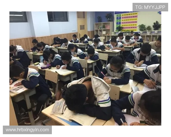 韩德龙与曹芳的对决:谁能在这场较量中脱颖而出赢得荣耀